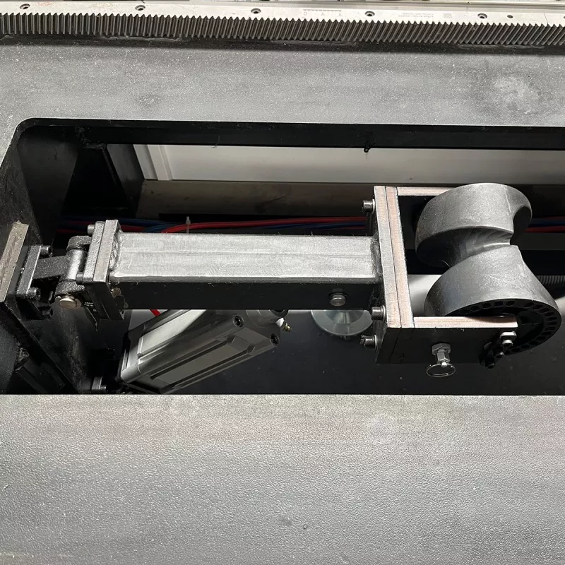 Economical Fiber Laser Tube Cutting Machine